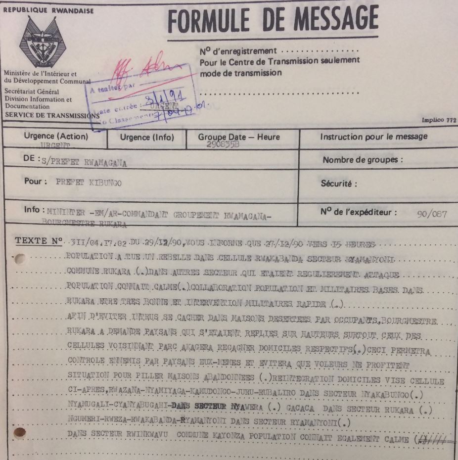 Message du sous-préfet de Rwamagana au préfet de Kibungo. Rwamagana, Rwanda, 29 décembre 1990. / Coll. Fonds Commission nationale de lutte contre le génocide (CNLG). Ce document mentionne de manière particulièrement explicite la participation de civils aux opérations de guerre dans la préfecture. 